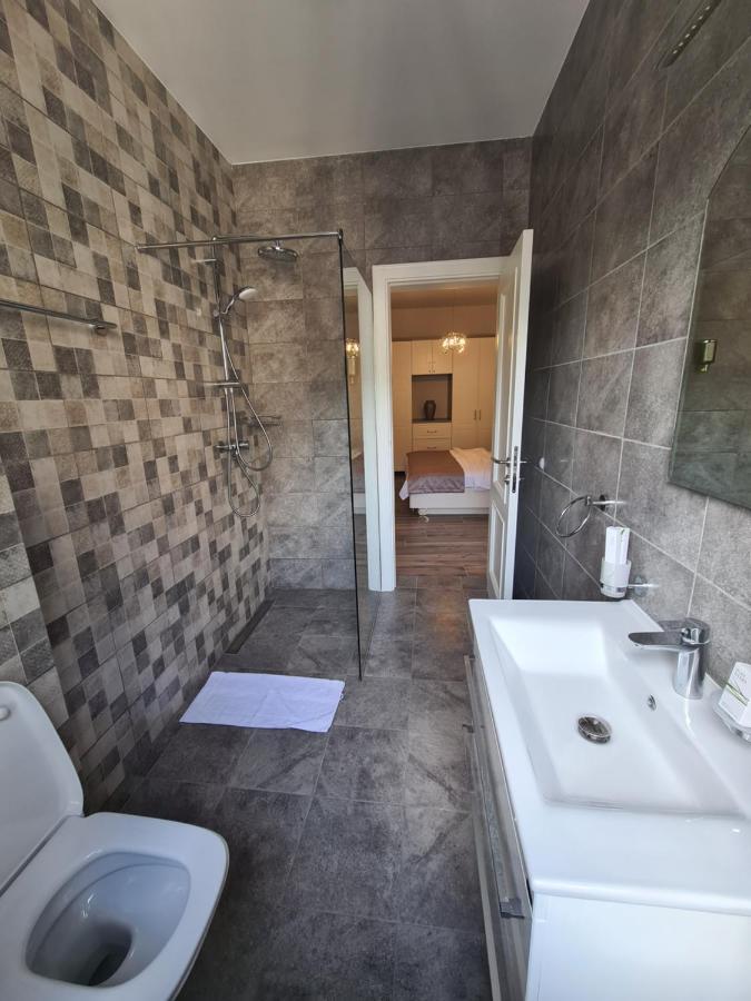 Rustico Apartments Тиват Экстерьер фото